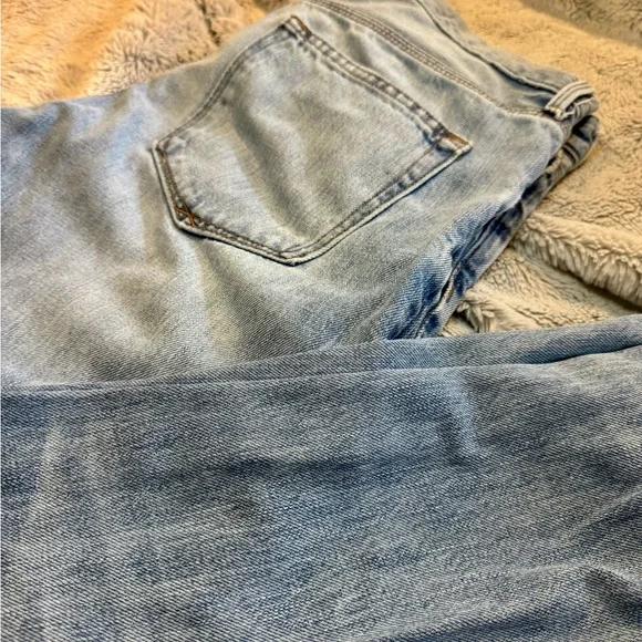 GAP Light Blue Boyfriend Jeans - Picture 6 of 6